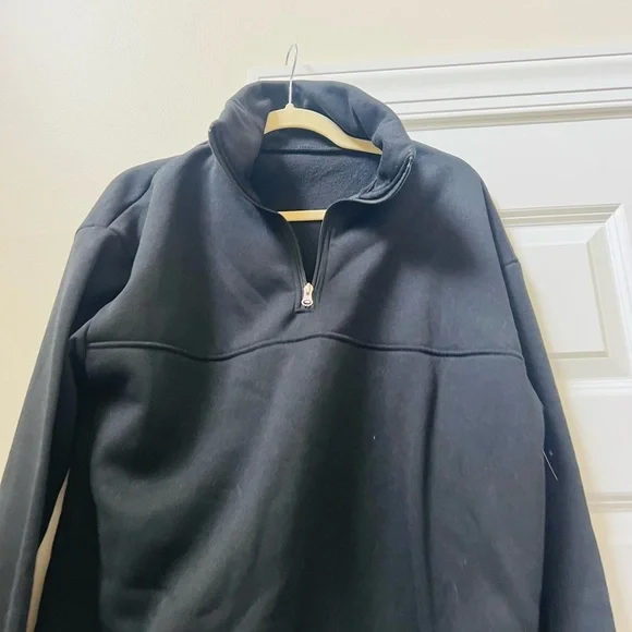 Classic Black Zip-Up Sweater for Men - Picture 2 of 3